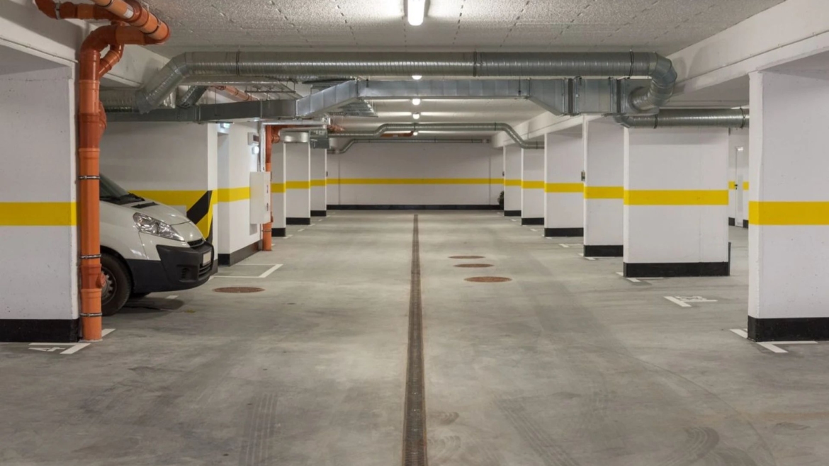 Miejsca postojowe w garażu podziemnym os. Kotarbińskiego